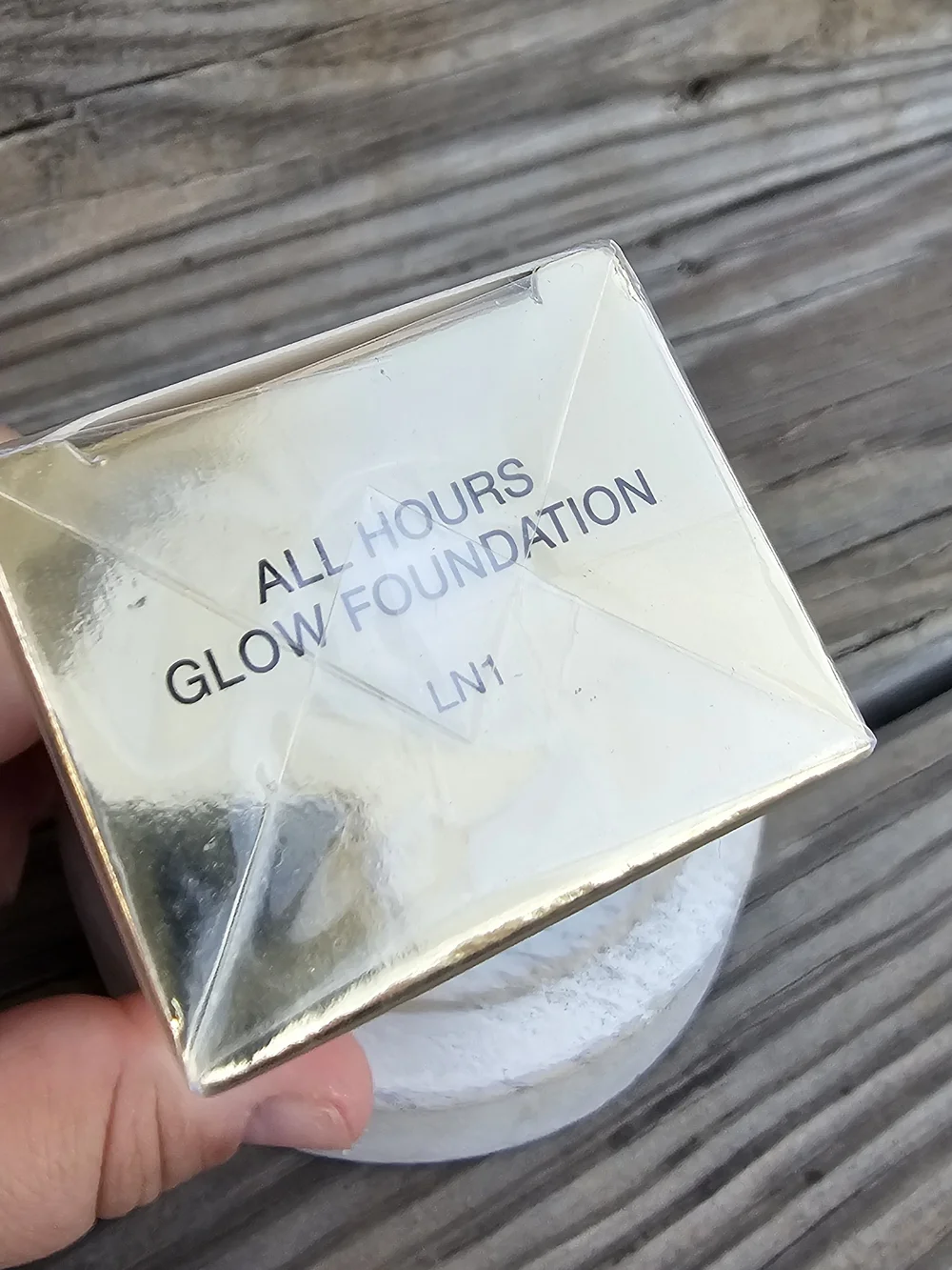 Yves Saint Laurent All Hours Glow Foundation - LN1 Light Beige